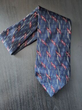 Classic Navy Patterned Mens Tie With Red Accents